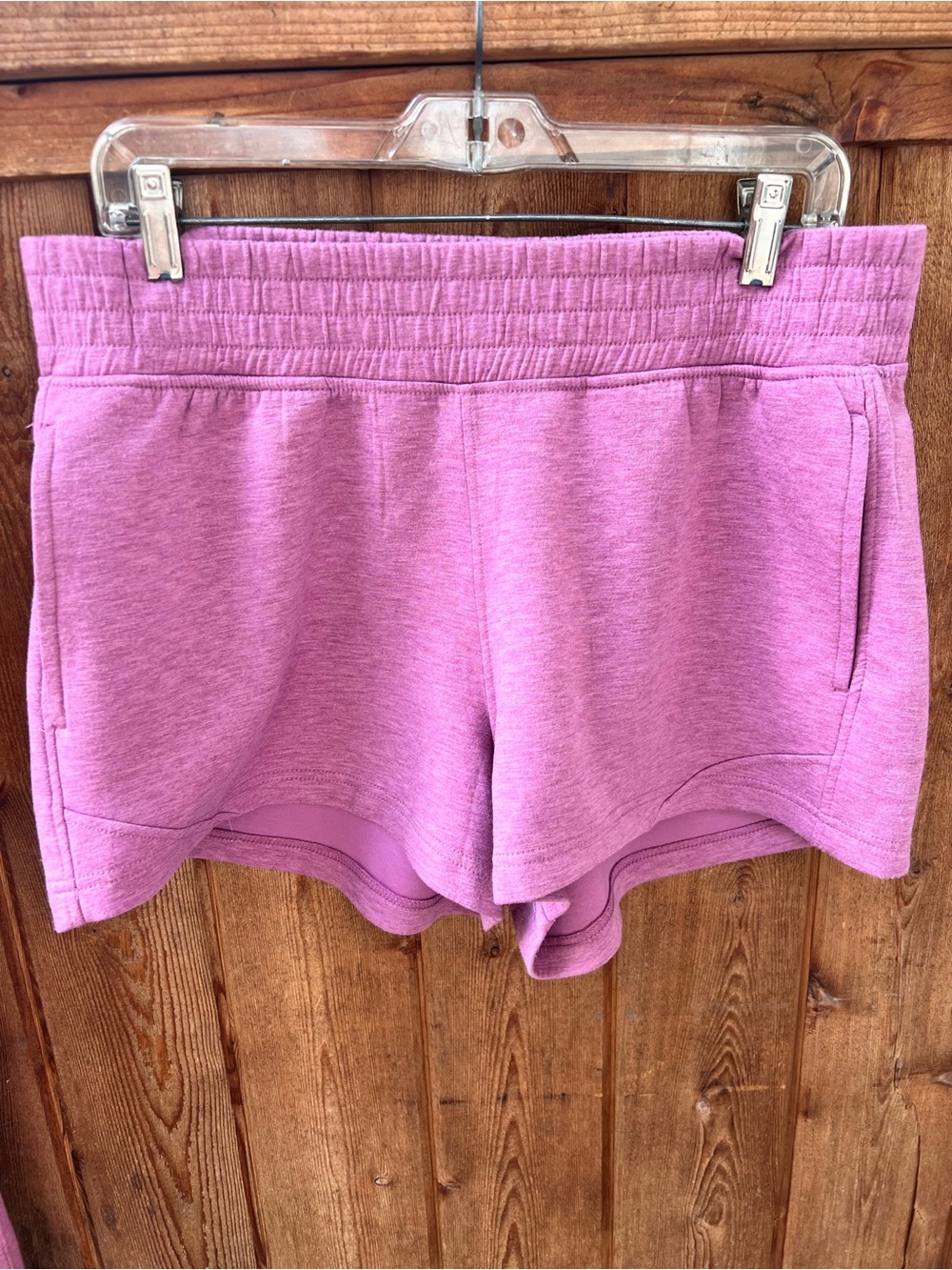 SET Yogalicious Scuba New Flow 3" Shorts Size L with Matching Hoodie - Picture 2 of 15